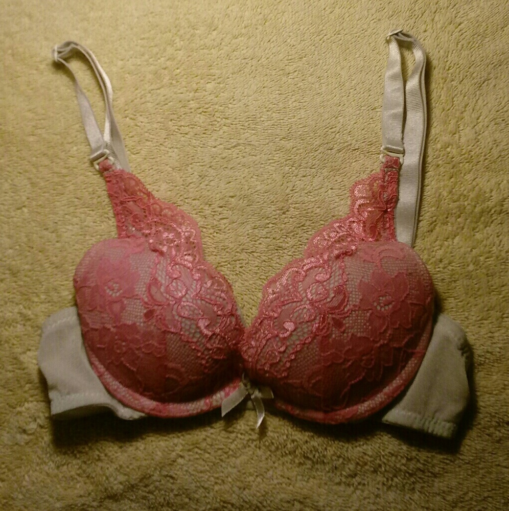 Beautiful Lace Brazerre in Light Grey with Pink